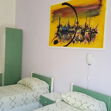 Apartment Wohnheim Heaven 42r *